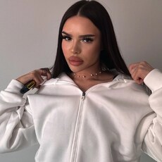 Елена, 25 из г. Екатеринбург.