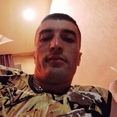 Фотография мужчины Шодон Тошев, 29 лет из г. Ноябрьск