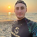 Роман, 24 года
