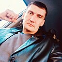 Михаил, 33 года