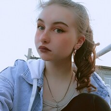 Ангелина, 18 из г. Барнаул.