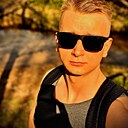 Yuri, 32 года