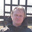Лев, 44 года