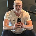 Роман, 44 года