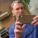 Михаил, 33 года