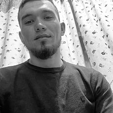 Фотография мужчины Хуснидин, 24 года из г. Ишим