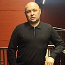 Ден, 44 года