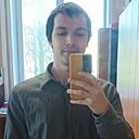 Ян, 24 года