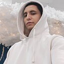 Денис, 22 года