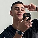 Денис, 22 года