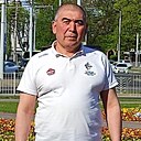 Акбар, 52 года