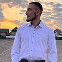 Максим, 22 года