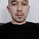 Неизвестно, 37 лет