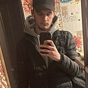 Максим, 22 года