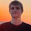 Максим, 22 года