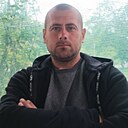 Ден, 32 года