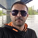 Иса, 42 года