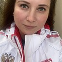 София, 33 года