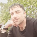 А А, 33 года