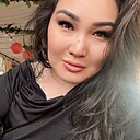 Luna, 42 года