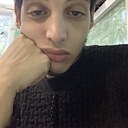 Сурадж, 22 года