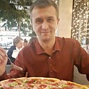 Лев, 42 года