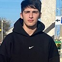 Магомед, 24 года