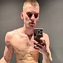 Артём, 22 года