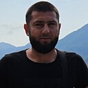 Is, 32 года