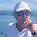 Byron, 63 года