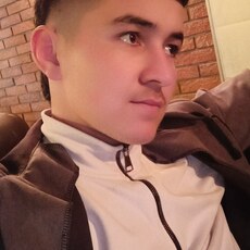 Фотография мужчины Саша, 21 год из г. Губкинский