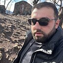 Паруйр, 34 года