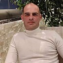 Te Mo, 44 года