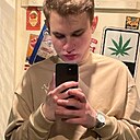 Максим, 23 года