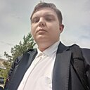 Максим, 22 года