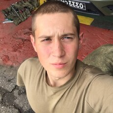 Фотография мужчины Денчик, 21 год из г. Новомосковск
