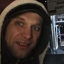 Den, 41 год