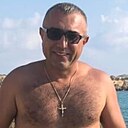 Гелакис, 44 года