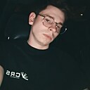 Максим, 22 года