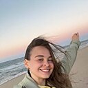 Юля, 25 лет