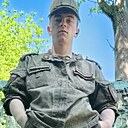 Денис, 23 года
