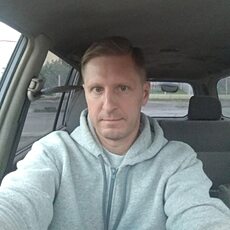 Владимир, 50 из г. Красноярск.
