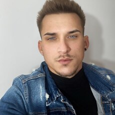Фотография мужчины Criss, 24 года из г. Buzău