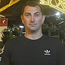 An, 33 года