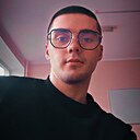 Роман, 22 года