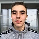 Денис, 24 года