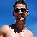 Den, 34 года