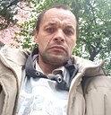 Apmew Olezobnl, 43 года