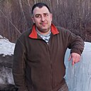 Ден, 44 года