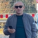 Levan, 41 год